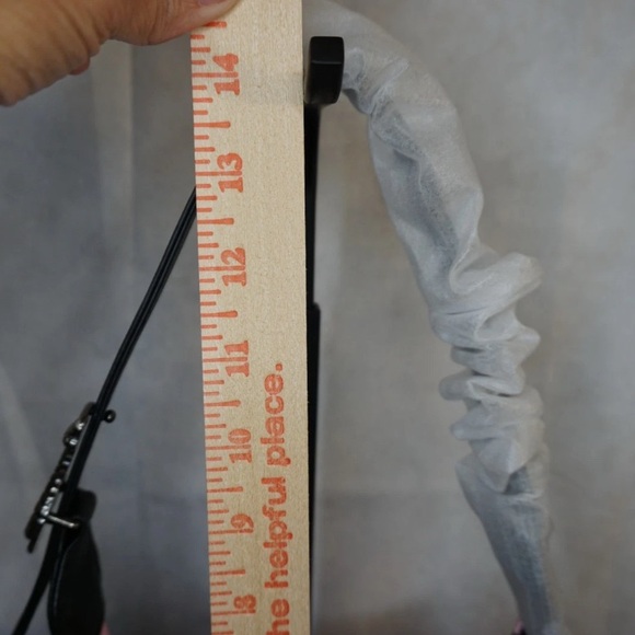 ED HARDY Siberia Tiger Shoulder Bag | NWOT | MSRP $159 | w/ Dust Bag - Picture 6 of 8